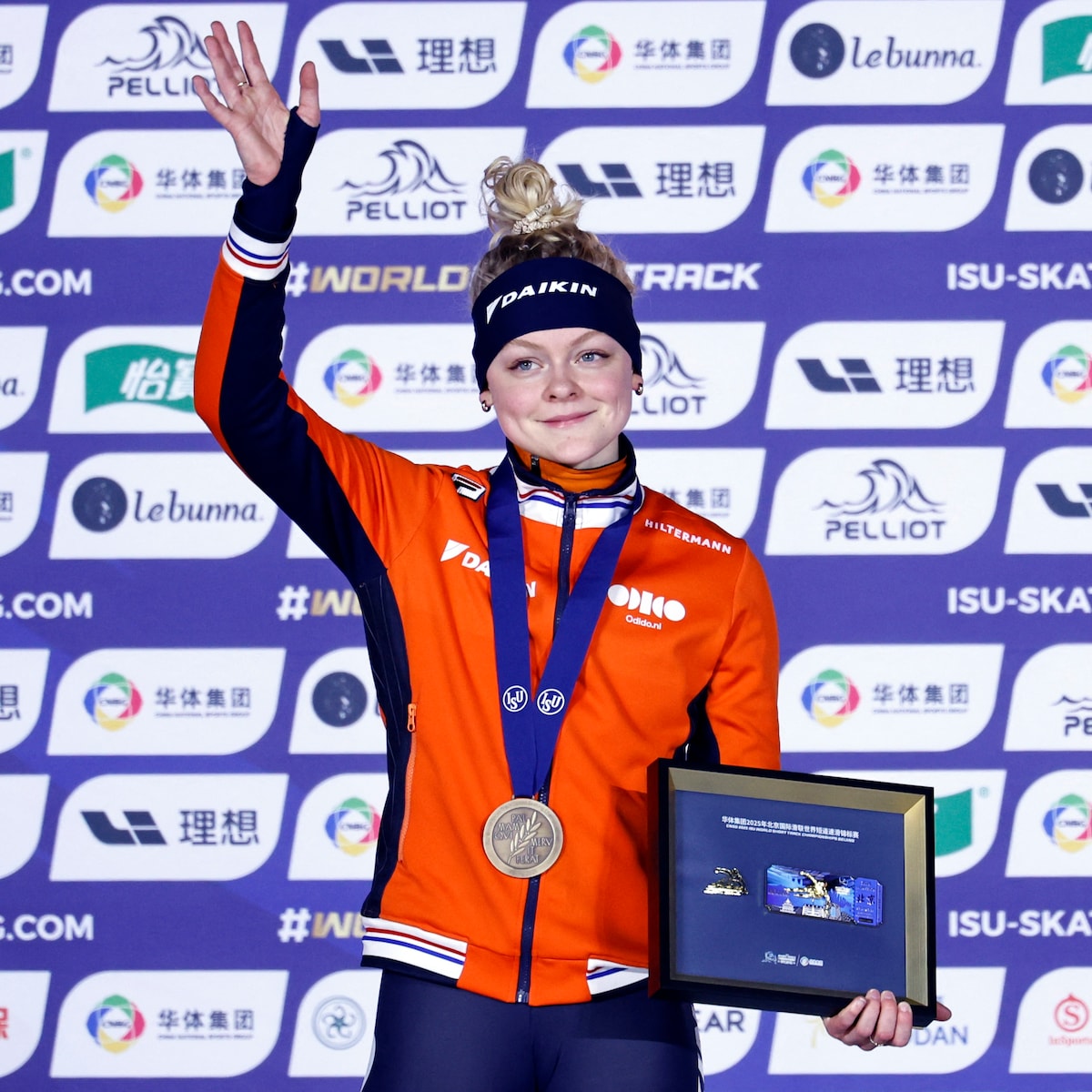 Brons voor Xandra Velzeboer op 1000 meter op WK shorttrack Brons voor Xandra Velzeboer op 1000 meter op WK shorttrack