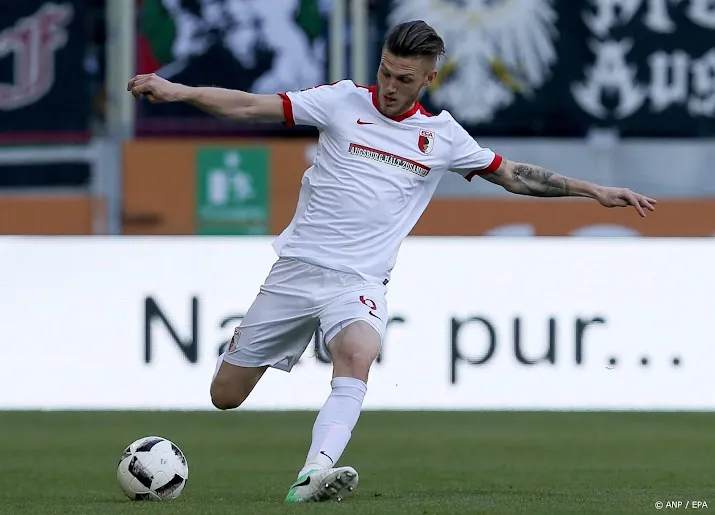 Gouweleeuw is Nederlander met meeste duels in Bundesliga Gouweleeuw is Nederlander met meeste duels in Bundesliga