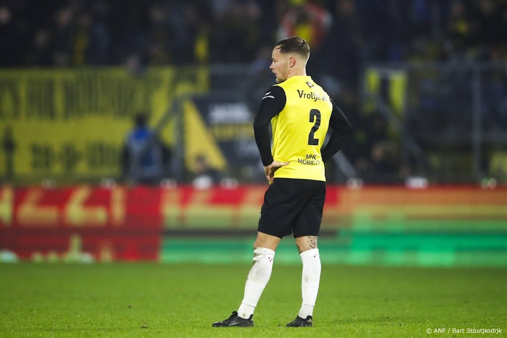 Lucassen verlengt aflopend contract bij NAC met twee jaar Lucassen verlengt aflopend contract bij NAC met twee jaar