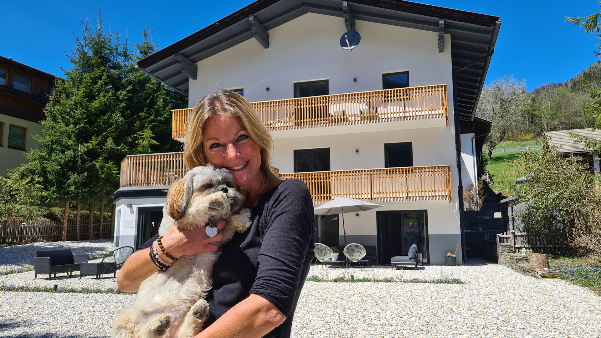 Caroline Ligthart uit B&B Vol Liefde koopt opnieuw B&B in Oostenrijk: ‘Aanhouder wint’ Caroline Ligthart uit B&B Vol Liefde koopt opnieuw B&B in Oostenrijk: ‘Aanhouder wint’
