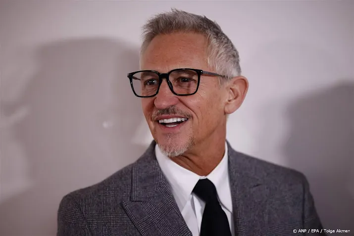 Gary Lineker houdt tranen in bij tv-afscheid Gary Lineker houdt tranen in bij tv-afscheid