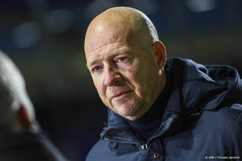 PEC Zwolle kiest voor trainer Van der Vegt als opvolger Jansen PEC Zwolle kiest voor trainer Van der Vegt als opvolger Jansen