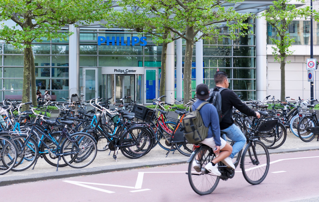 Philips verwacht dreun van zeker 250 miljoen euro door handelsoorlog Philips verwacht dreun van zeker 250 miljoen euro door handelsoorlog